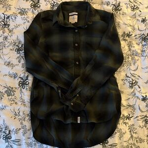 American Eagle Outfitters Dark Plaid Boyfriend Shirt